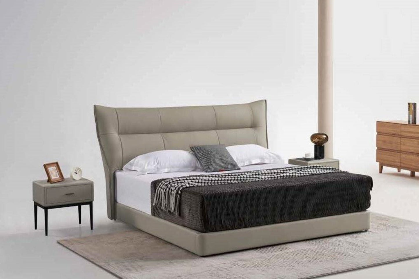 B-D081 Leather Bed