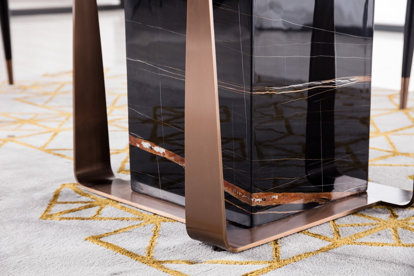TL-J1830 Faux Black Marble Top Dining Table