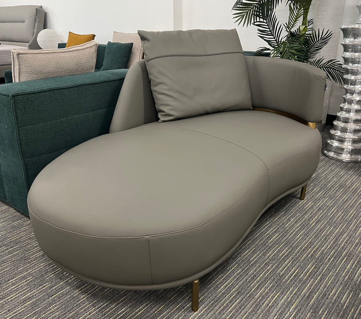 EK-Y1000 Top Grain Leather Chaise Lounge